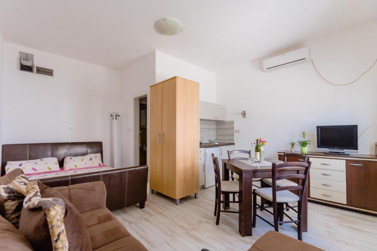 Belane Apartments ティヴァト エクステリア 写真
