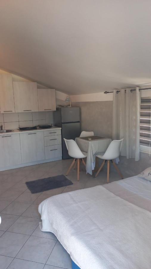Belane Apartments ティヴァト エクステリア 写真