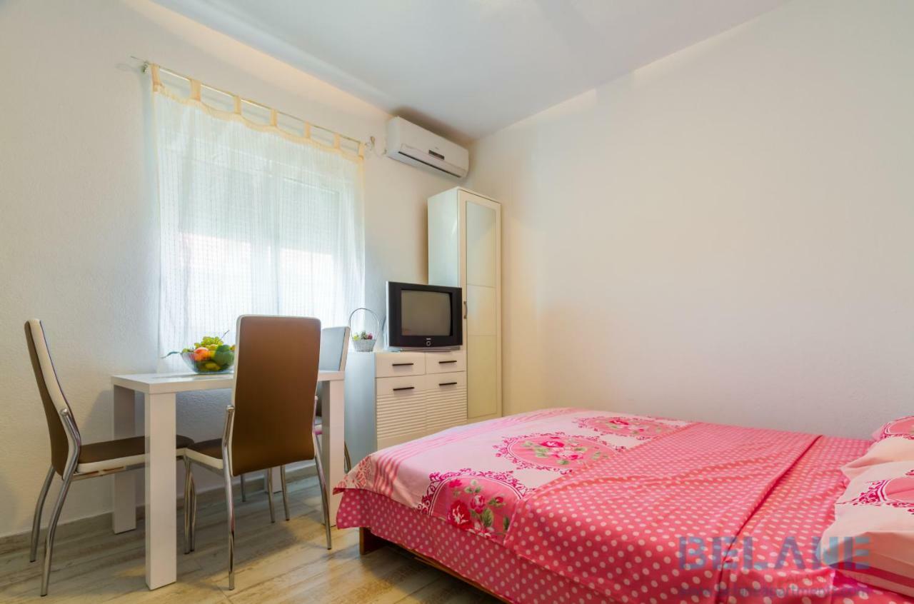 Belane Apartments ティヴァト エクステリア 写真